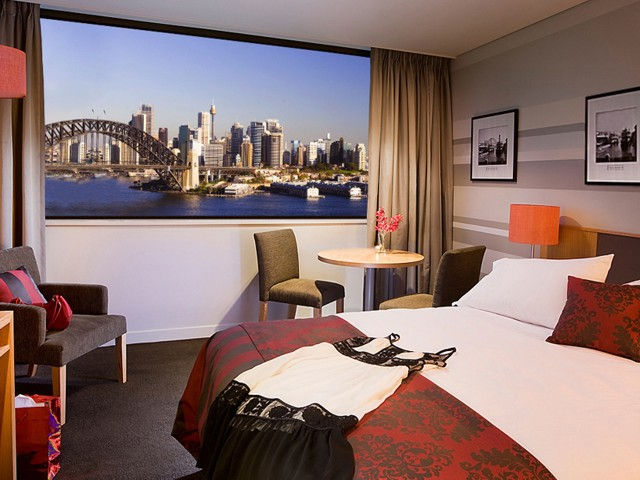 North Sydney Harbourview Hotel